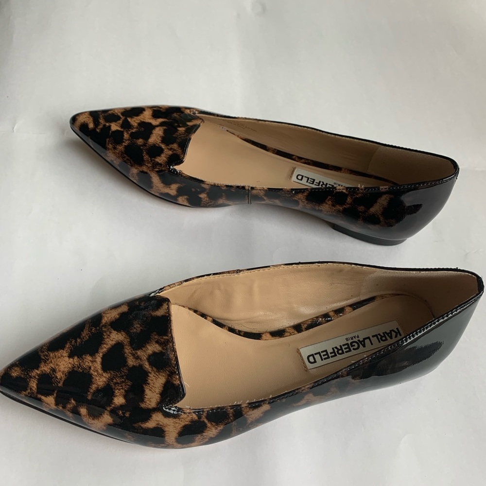 Paten leather fashionable flats